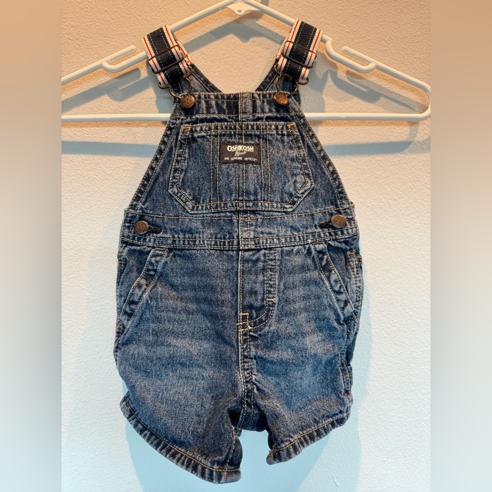 Osh Kosh B’Gosh Baby Short Overalls | EUC | 9mo | Denim | Pockets | 100% cotton - Picture 2 of 16
